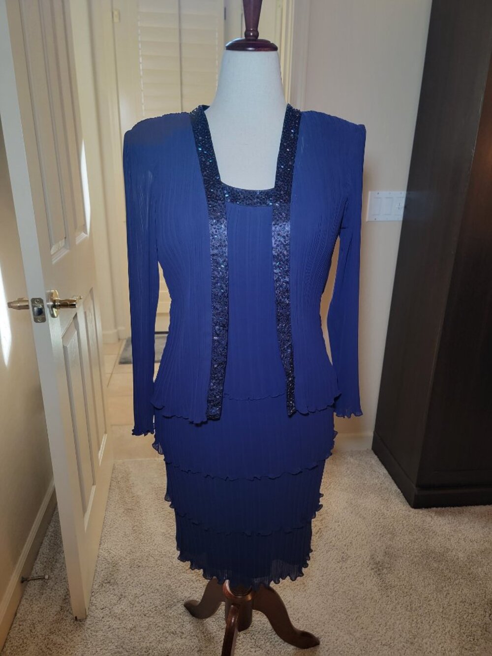 EUC! PATRA PLEATED DRESS & JACKET ATTACHED, NAVY SIZE 6 FULLY LINED
